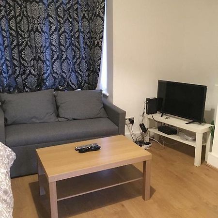 North London Studio Apartment Eksteriør billede